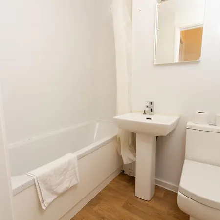 Cosy Stretford Studios In A Prime Location Mánchester Exterior foto