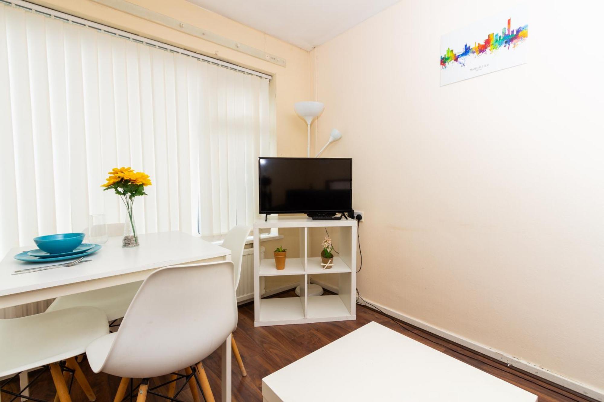Cosy Stretford In A Prime Location Appartement *