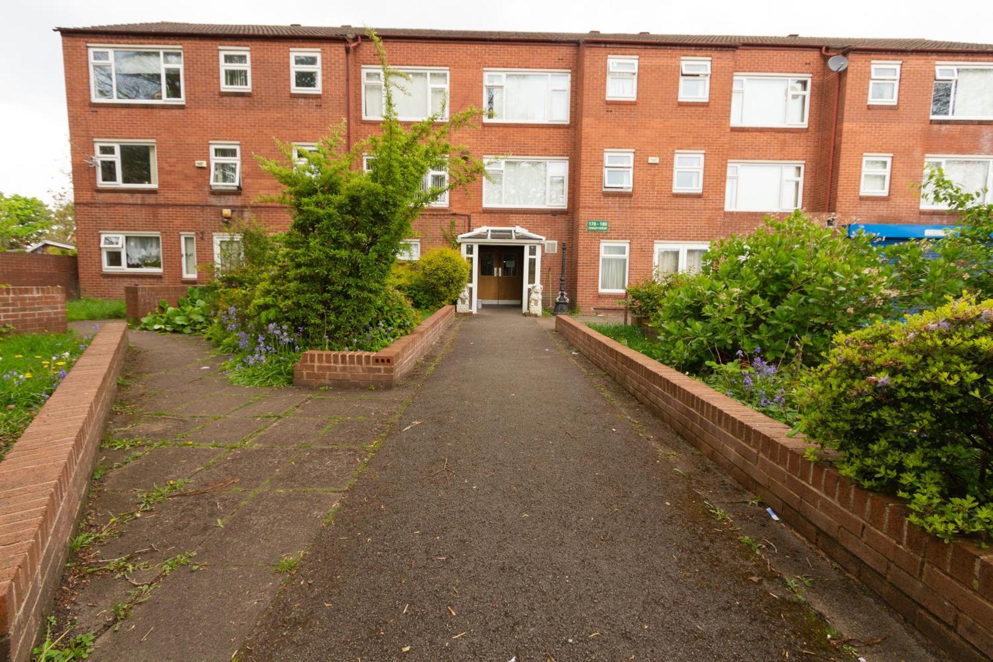 Apartment Cosy Stretford In A Prime Location *